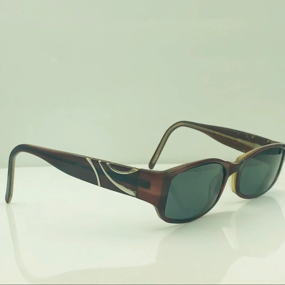 Elizabeth Arden EA1037A Red Oval Sunglasses Frames